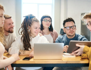 10 Business Communication Trends You Need to Adopt in 2024